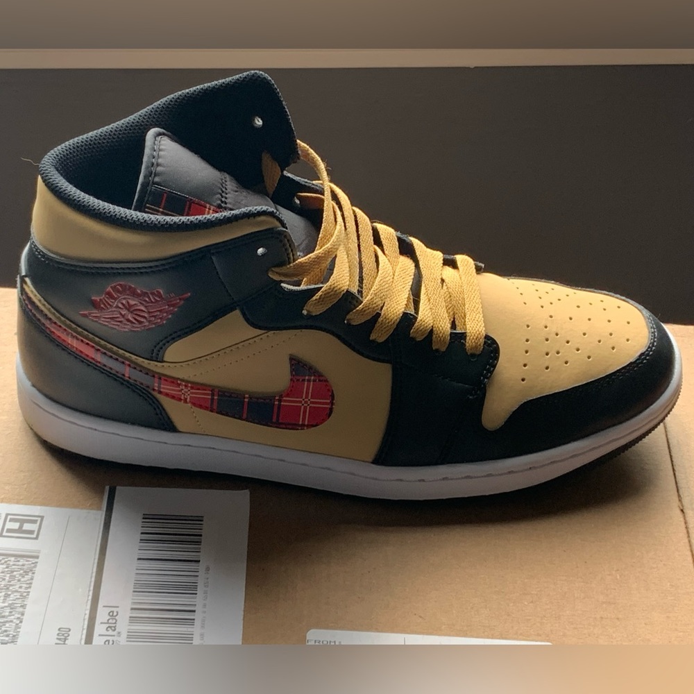 Jordan 1 mid tartan swoosh